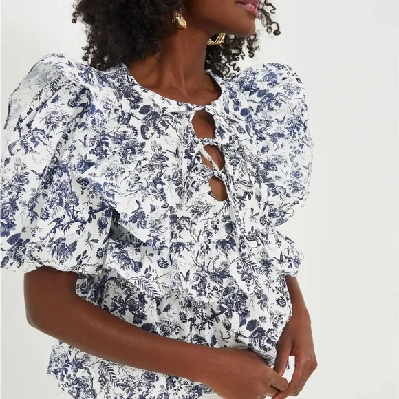 Tuckernuck Hyacinth House Navy Floral Ruffle Nadia Blouse Size Small NEW - Picture 4 of 11